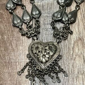 Vintage Floral Heart Pendant Necklace - Silver-Tone Women’s Jewelry